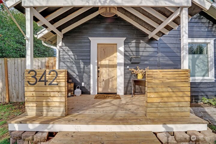 Property Photo: 342 Fifth Street SE WA 98372