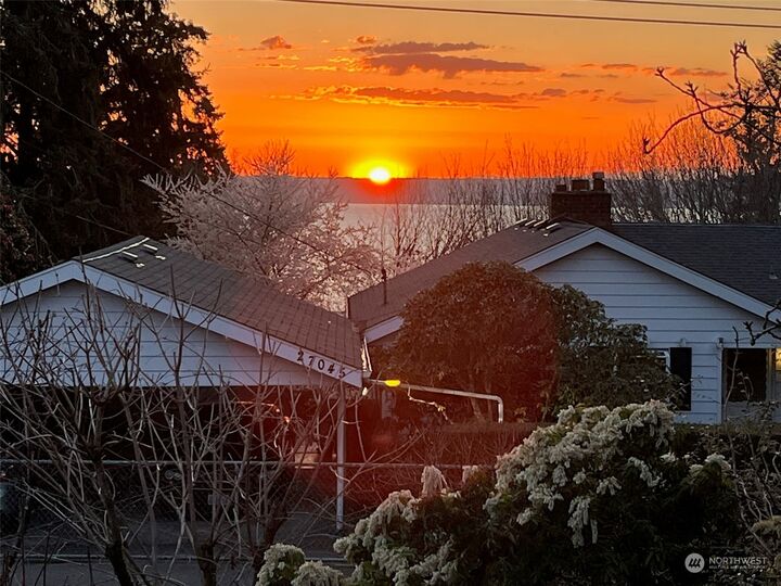 Property Photo: 27044 12th Avenue S WA 98198