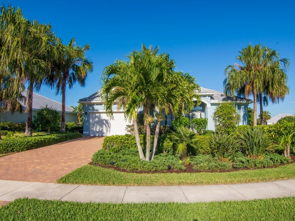 Property Photo:  6390 Monserrat Drive  FL 32967 