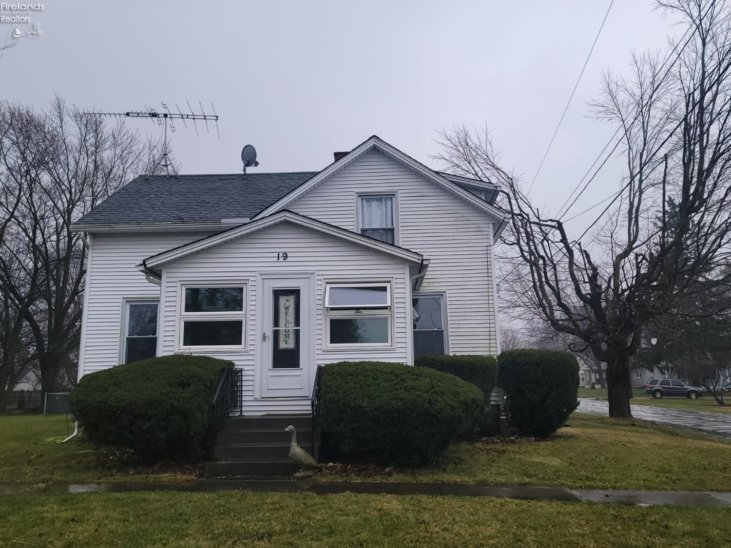 Property Photo: 19 Abbott Street OH 44889