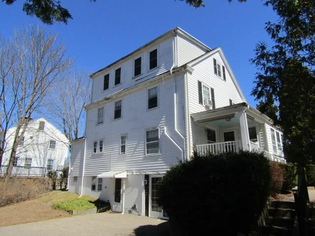 Property Photo:  864 Woodbury Avenue  NH 03801 
