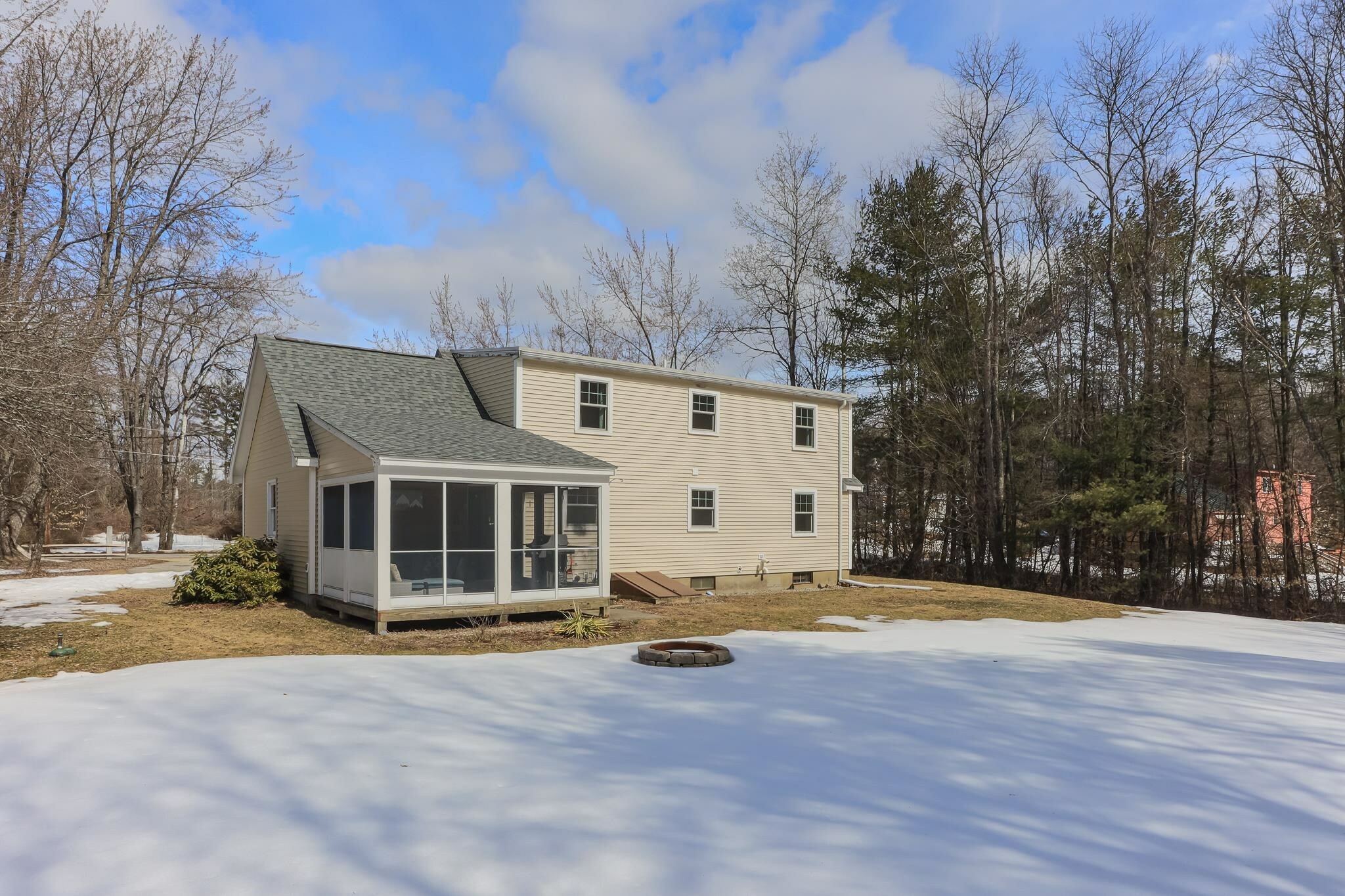 Property Photo:  2 Edgewood Drive  NH 03304 