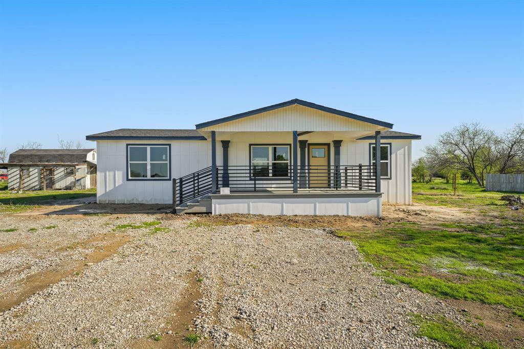 Property Photo: 6175 Meadowbrook Drive TX 75142