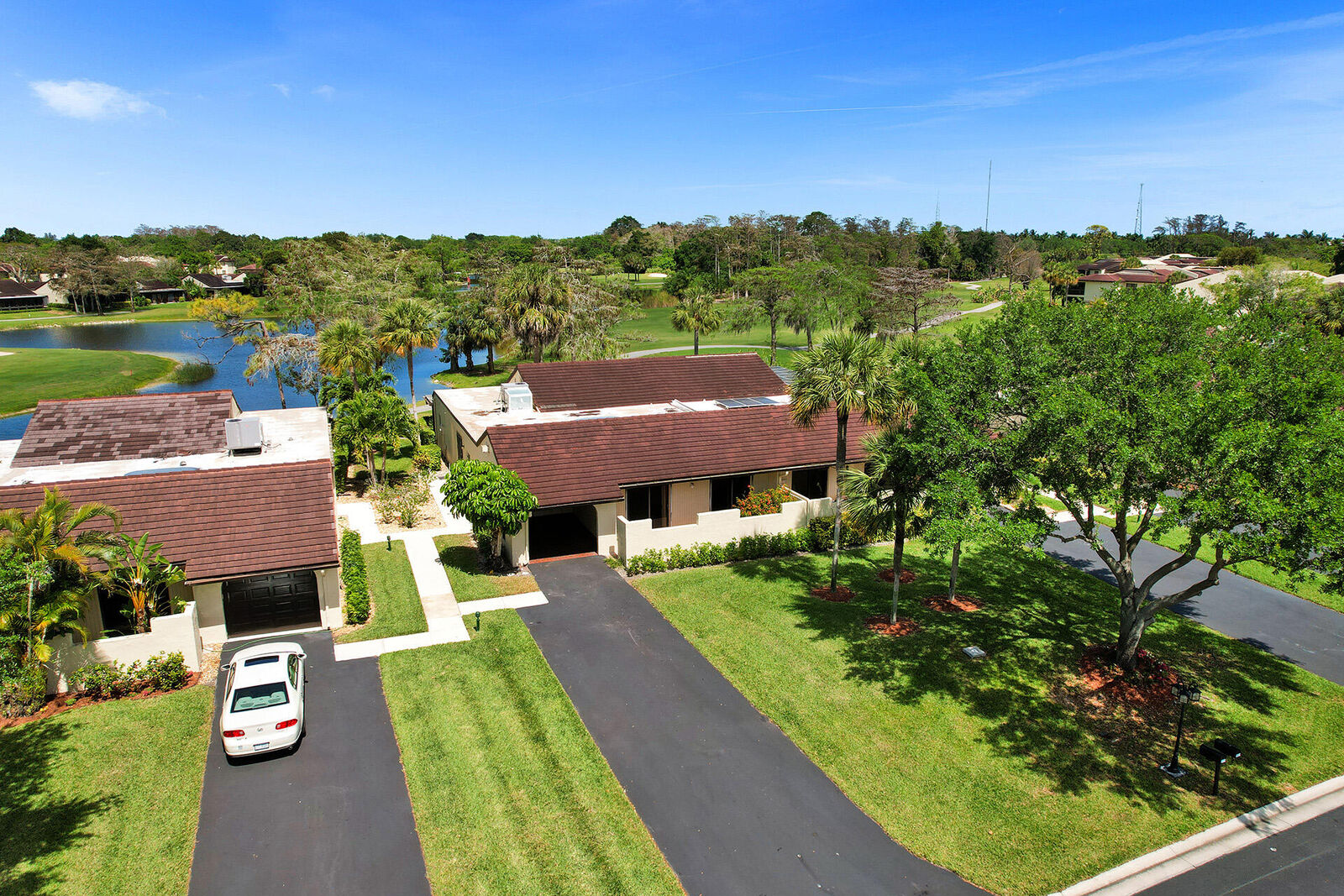 Property Photo: 8415 Casa Del Lago #18A FL 33433