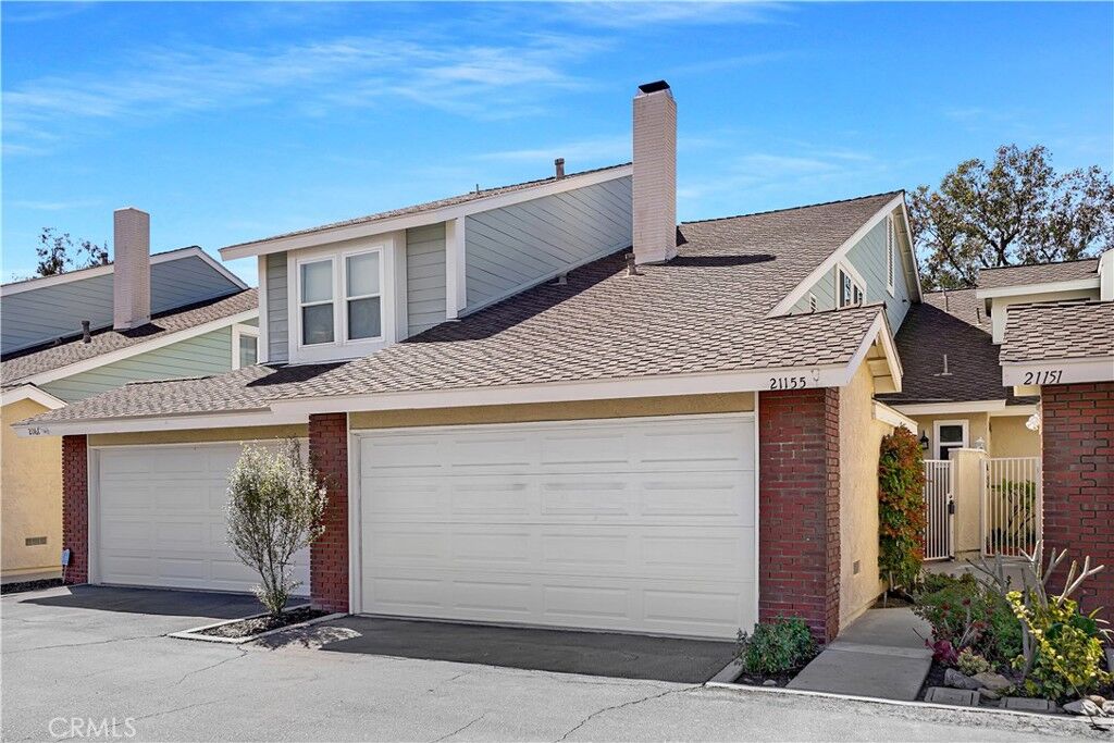 Property Photo:  21155 Serra Vista  CA 92630