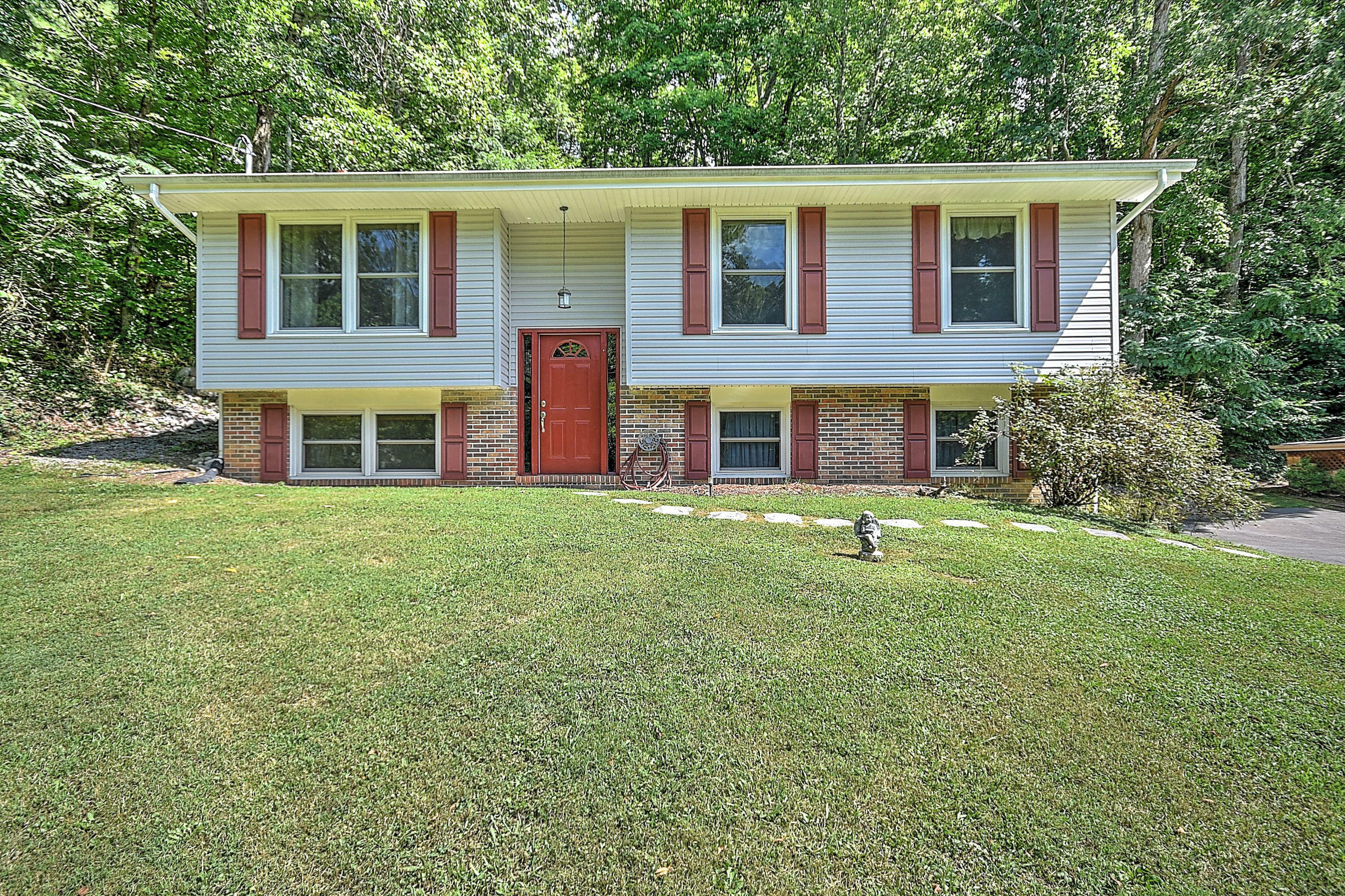 Property Photo:  76 Windbranch Lane  TN 37616 