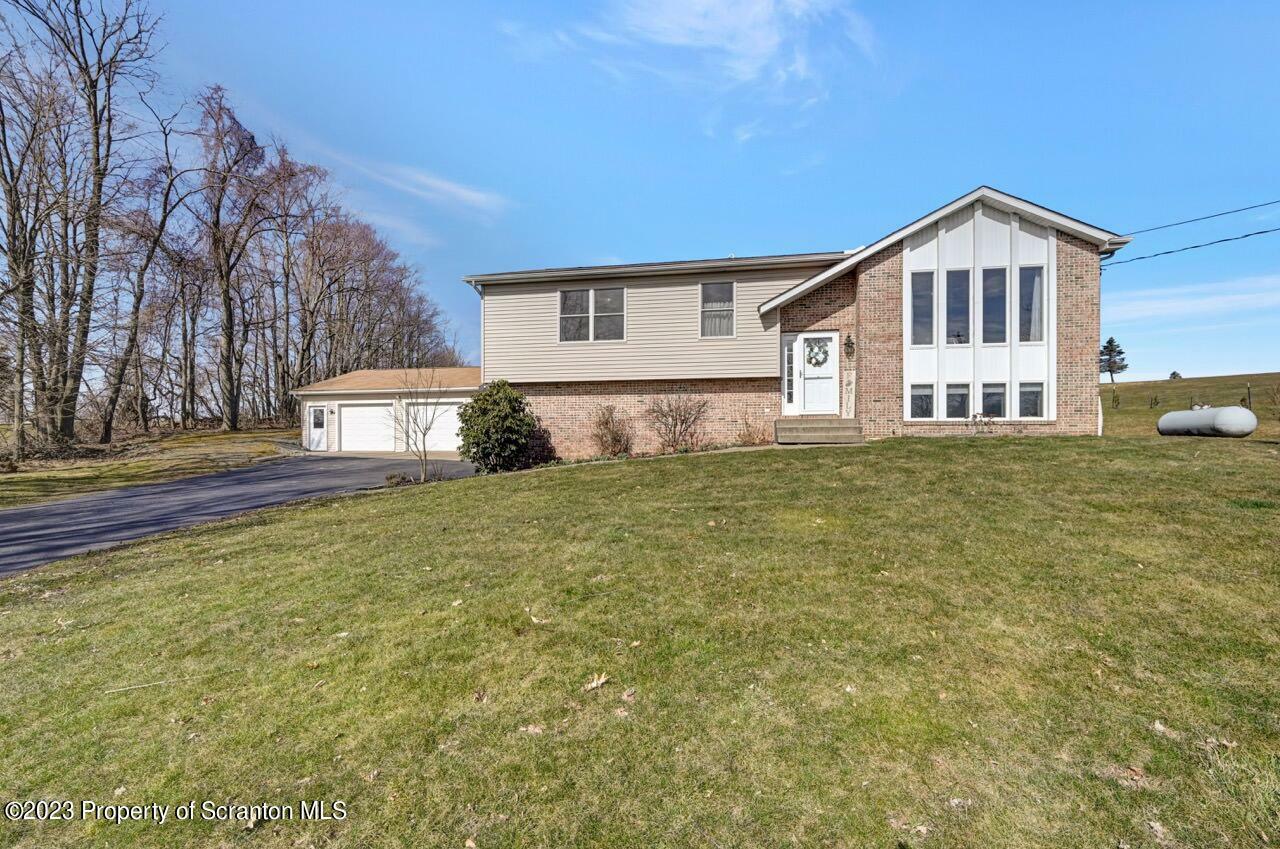 Property Photo: 898 Dickinson Road PA 18414