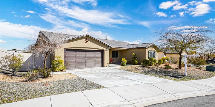 Property Photo:  905 Broadway Avenue  CA 92311 