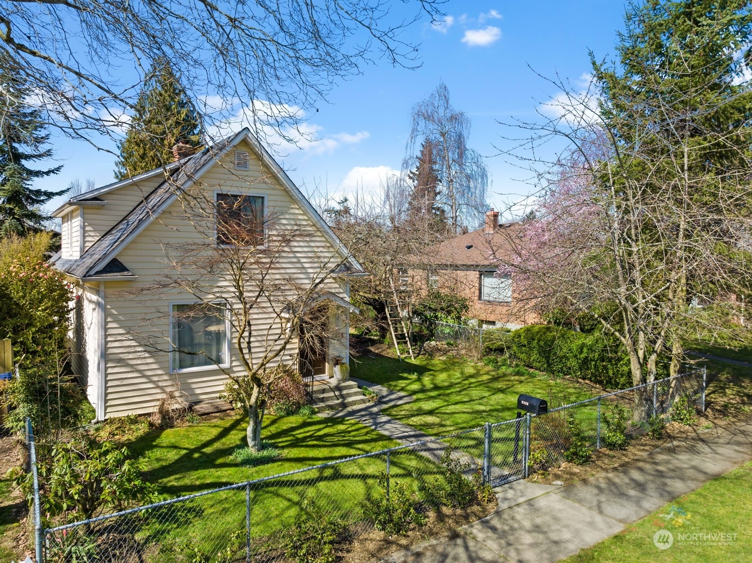Property Photo: 4314 S Yakima Avenue WA 98418