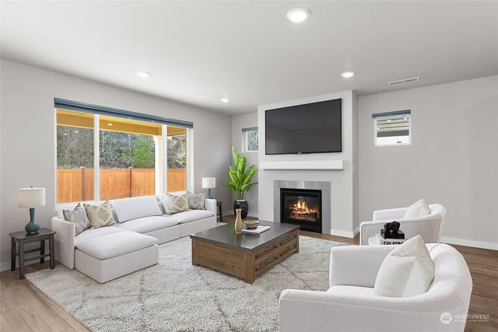 Property Photo:  17924 123rd Street E  WA 98391 