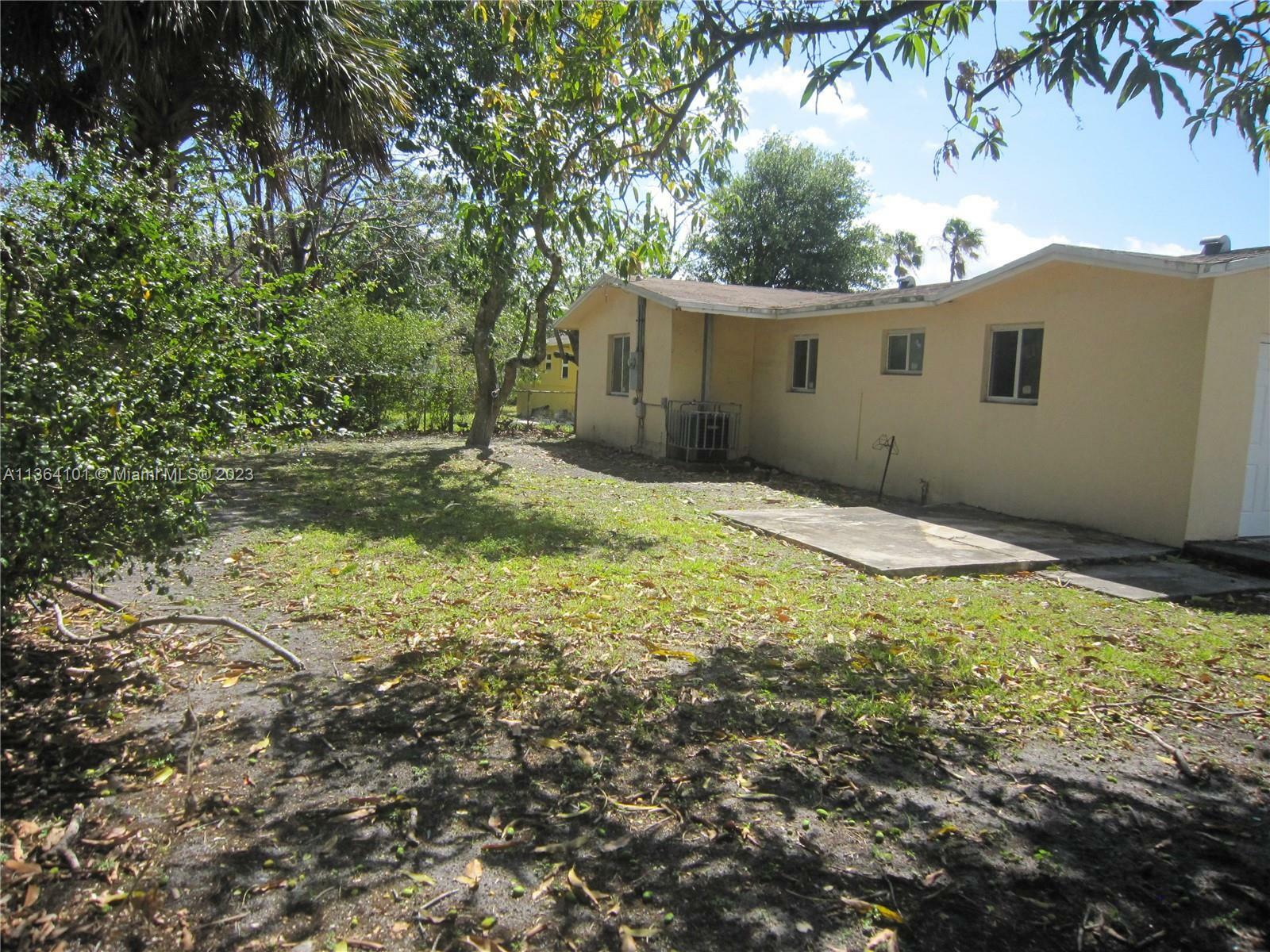 Property Photo:  2343 NW 12th Ct  FL 33311 