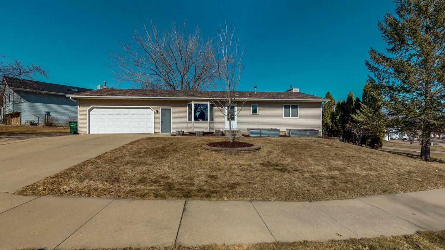 Property Photo: 2418 Meadow Hills Drive SW MN 55902