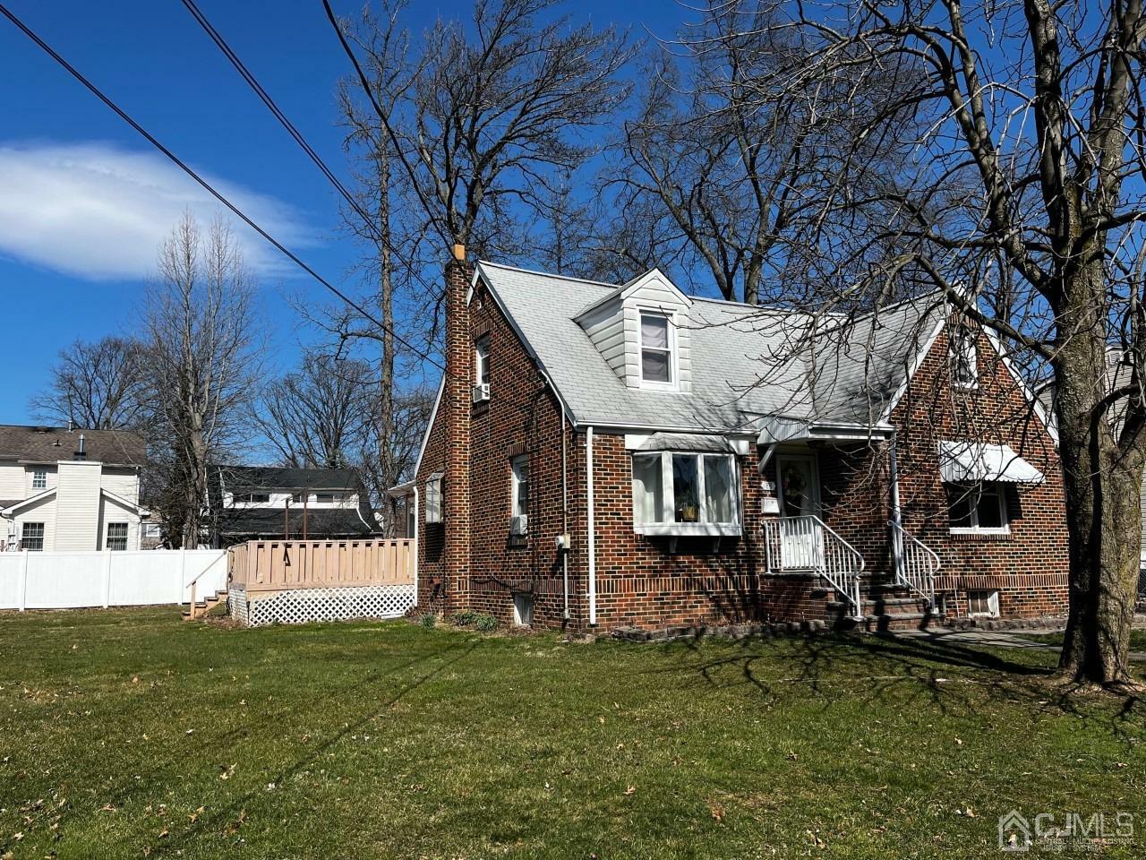 Property Photo:  88 Hunt Street  NJ 08830 