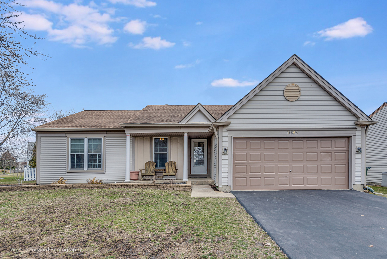 Property Photo: 1085 Baybrook Lane IL 60188