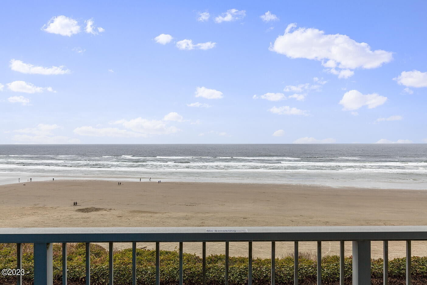 Property Photo:  701 NW Coast Street 204  OR 97365 