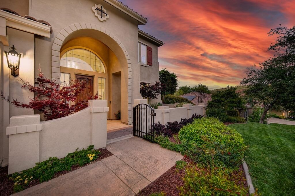 Property Photo:  1094 Souza Drive  CA 95762 