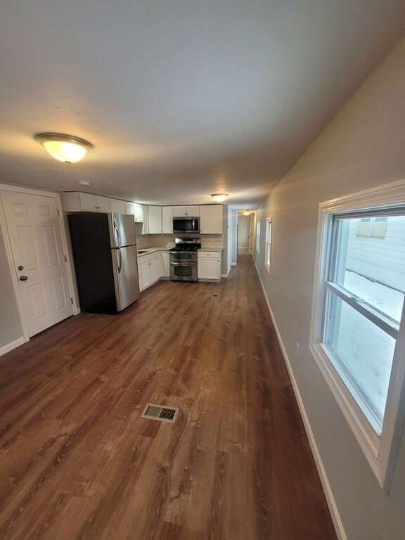 Property Photo: 557 SW Cutoff 41 MA 01501