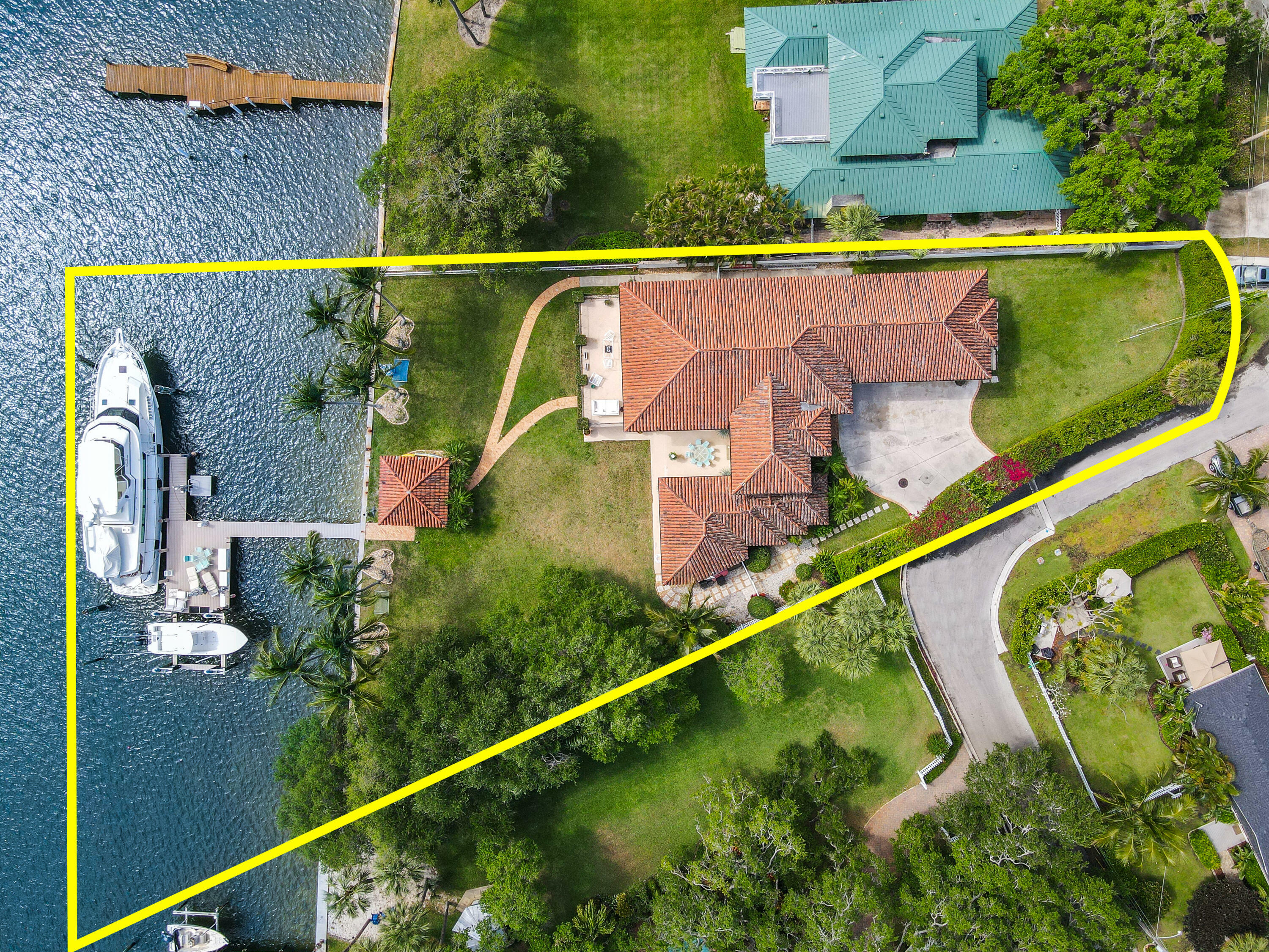 Property Photo:  2252 Flamingo Road  FL 33410 