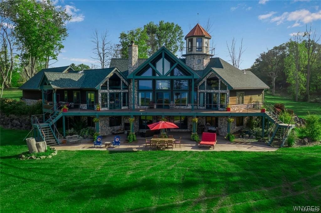 Property Photo: 1567 Lake Road NY 14174
