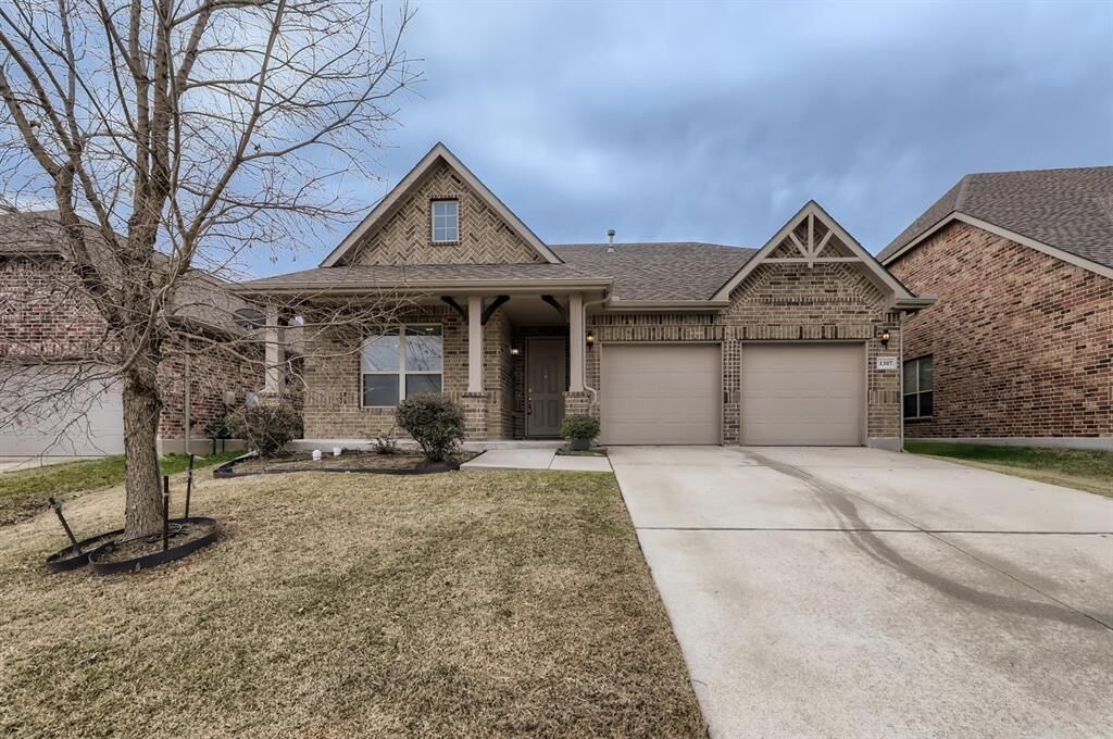Property Photo:  1307 Hidden Valley Drive  TX 75098 