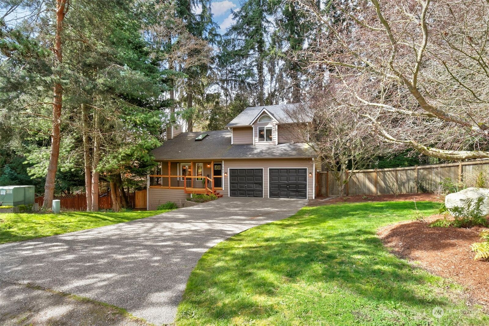 Home for sale in Kingston 7043 NE Hannah Court, Kingston, WA 98346