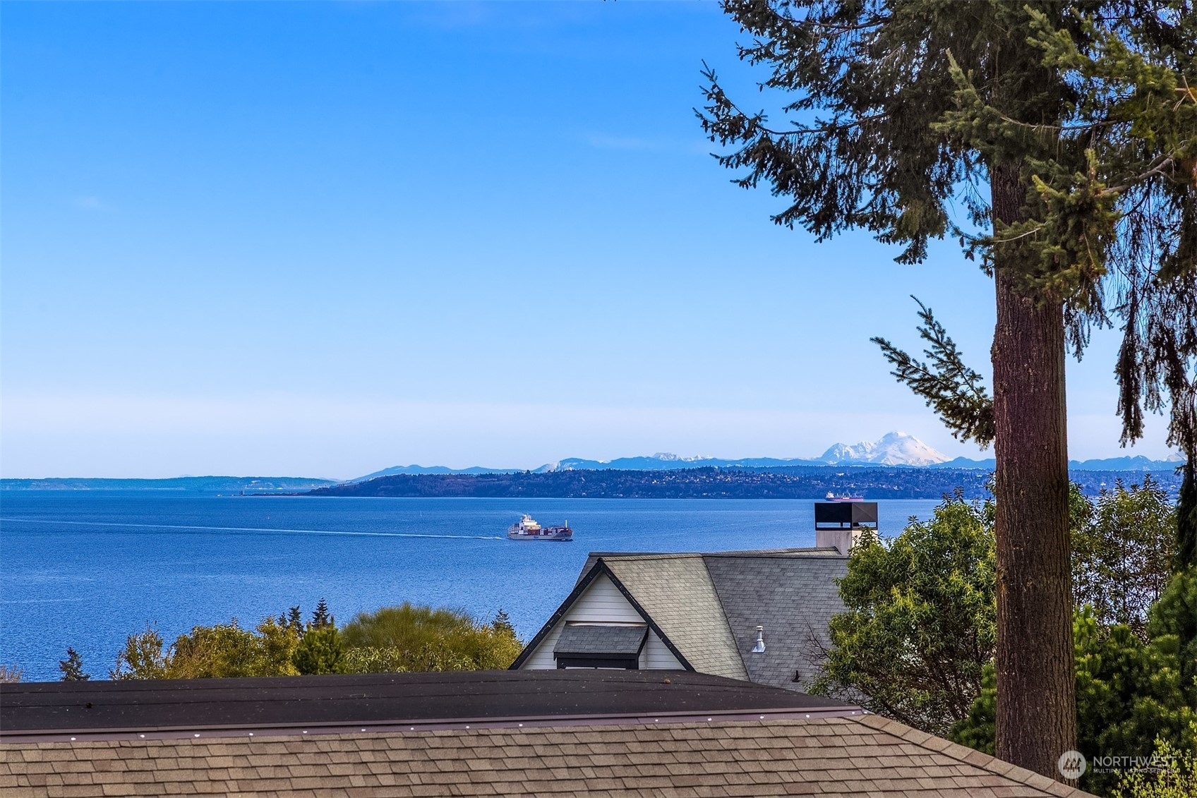 Property Photo:  11616 104th Avenue SW  WA 98070 