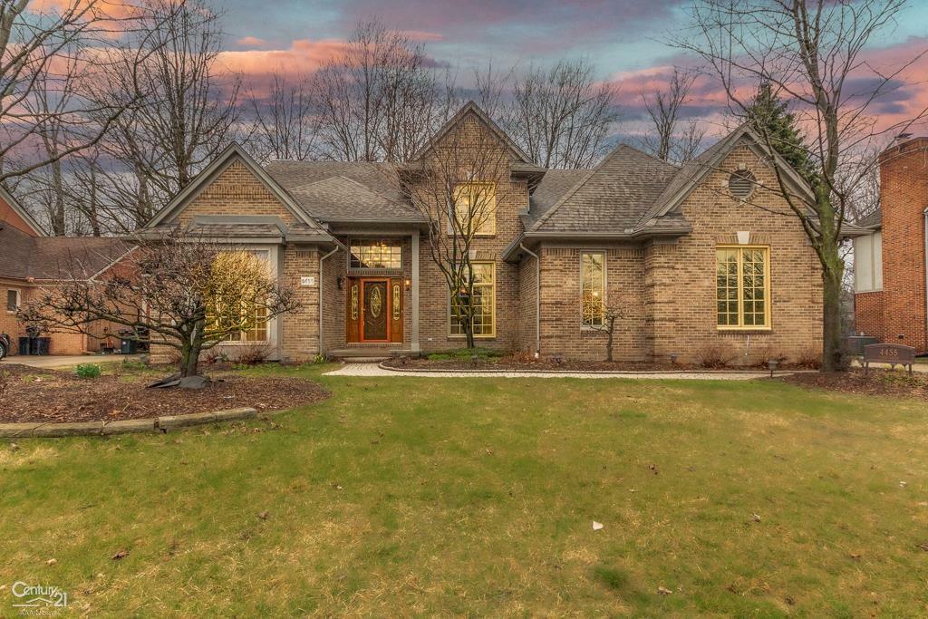 Property Photo:  4455 Vineyards Boulevard  MI 48314 