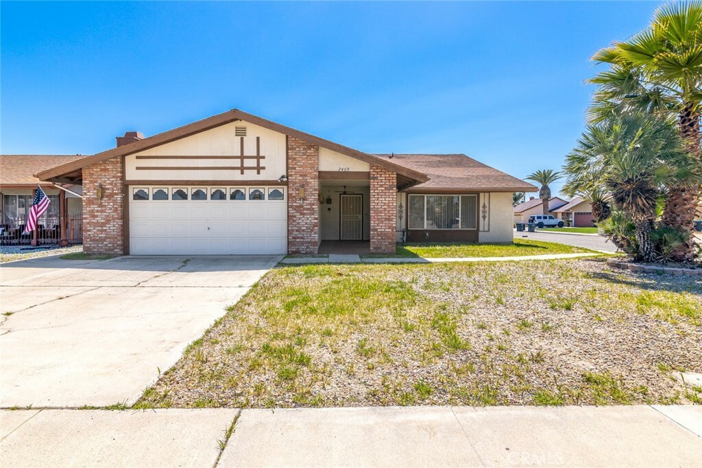 Property Photo: 2469 Los Altos Circle CA 92545