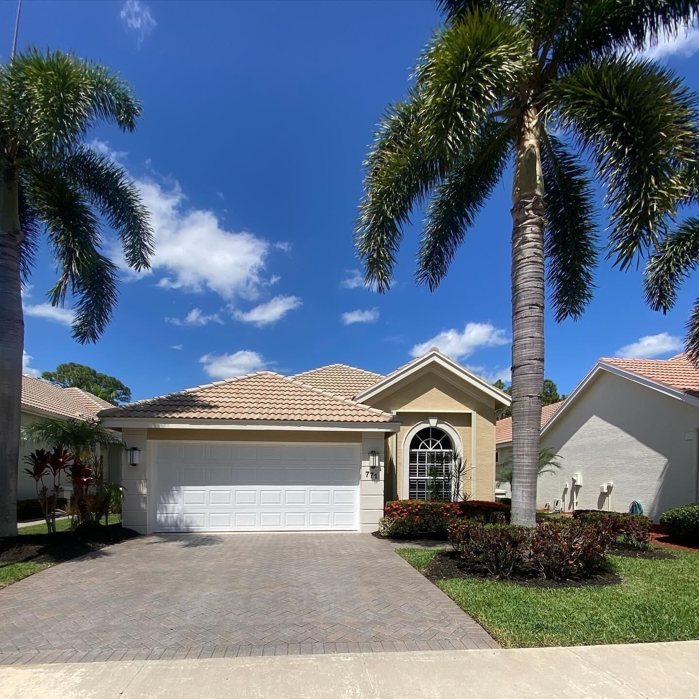 Property Photo: 771 SW Munjack Circle FL 34986