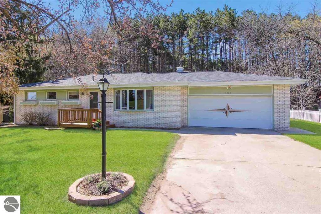 Property Photo: 4293 Briarcliff Drive MI 49684