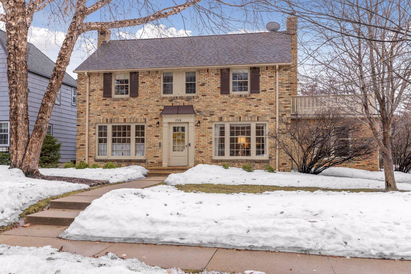 Property Photo:  1728 Highland Parkway  MN 55116 