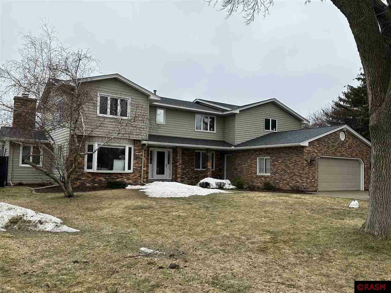 Property Photo: 1038 Oak Terrace Drive MN 56003
