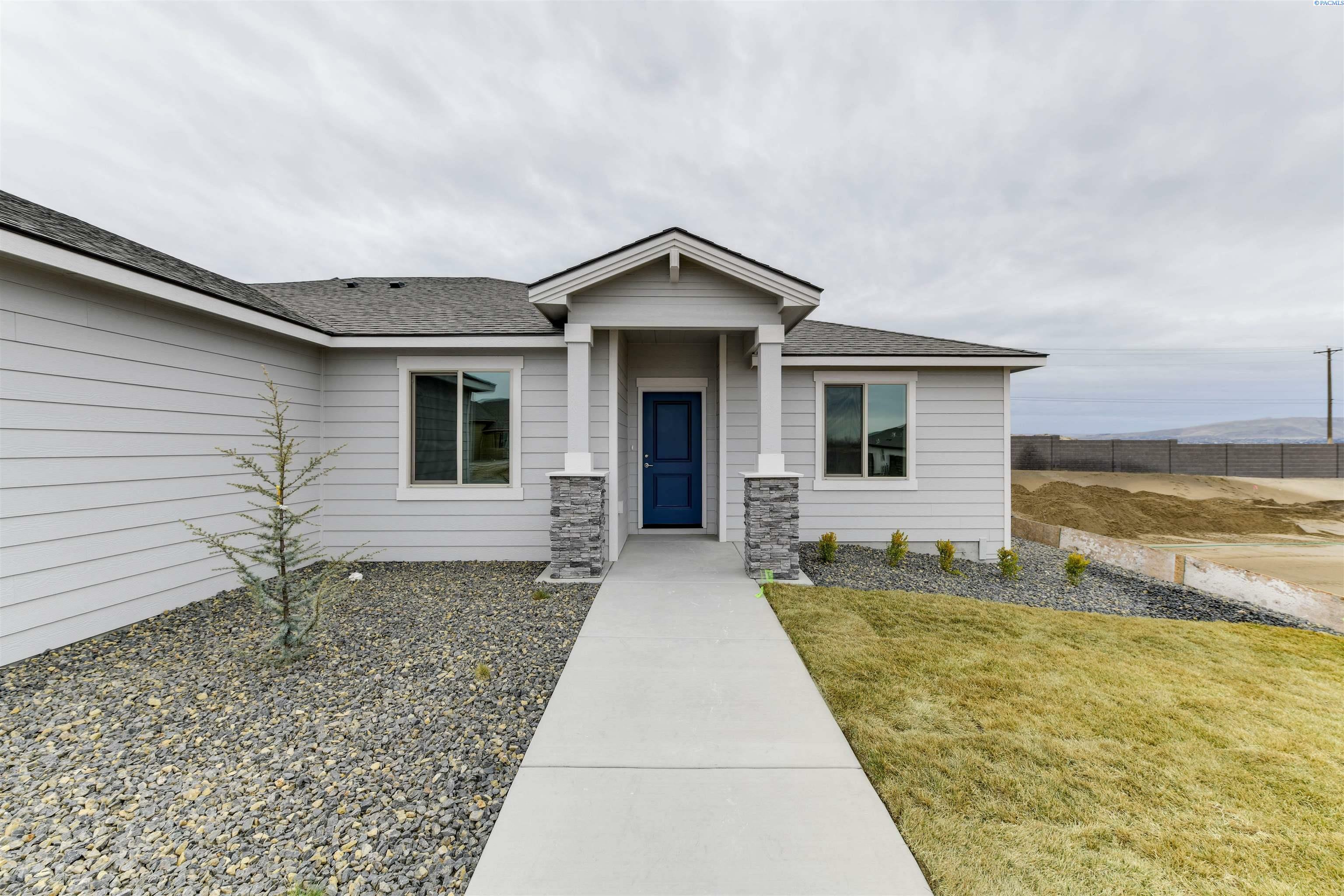 Property Photo: 10614 Chinook Dr WA 99301