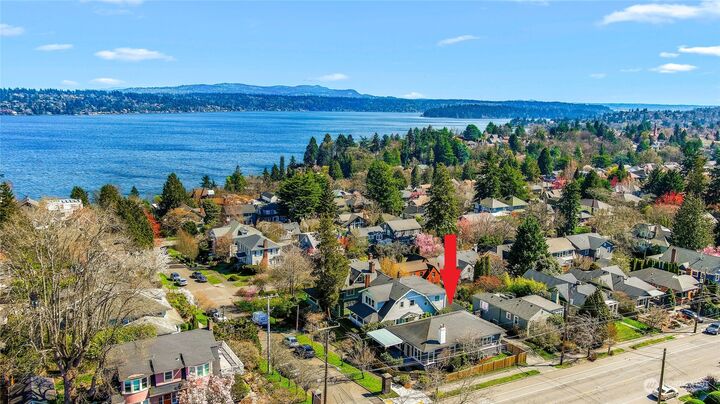 Property Photo: 3103 S Dose Terrace WA 98144