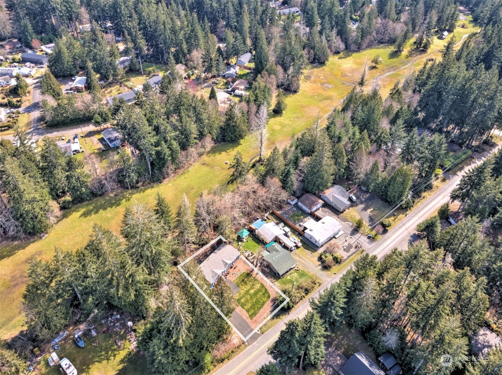 Property Photo:  960 E Timberlake Drive E  WA 98584 