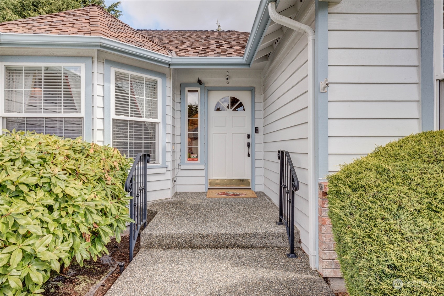 Property Photo:  6811 152nd Street SE  WA 98296 