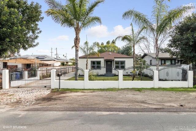 Property Photo: 719 W 7th Avenue CA 92025