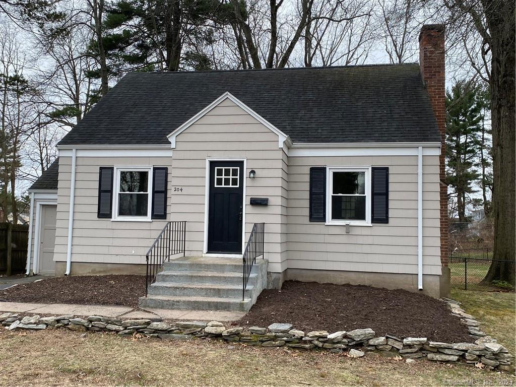 Property Photo:  204 Portman Street  CT 06095 