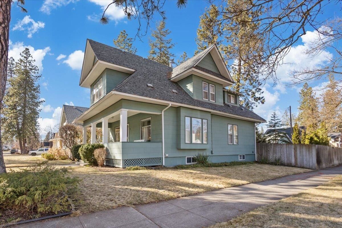 Property Photo:  47 E 28th Ave  WA 99203 