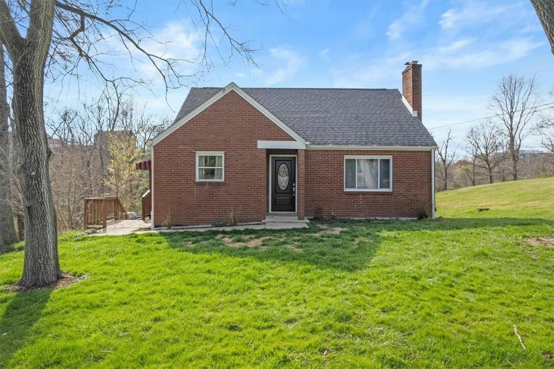 Property Photo: 2553 Nicholson Rd PA 15143