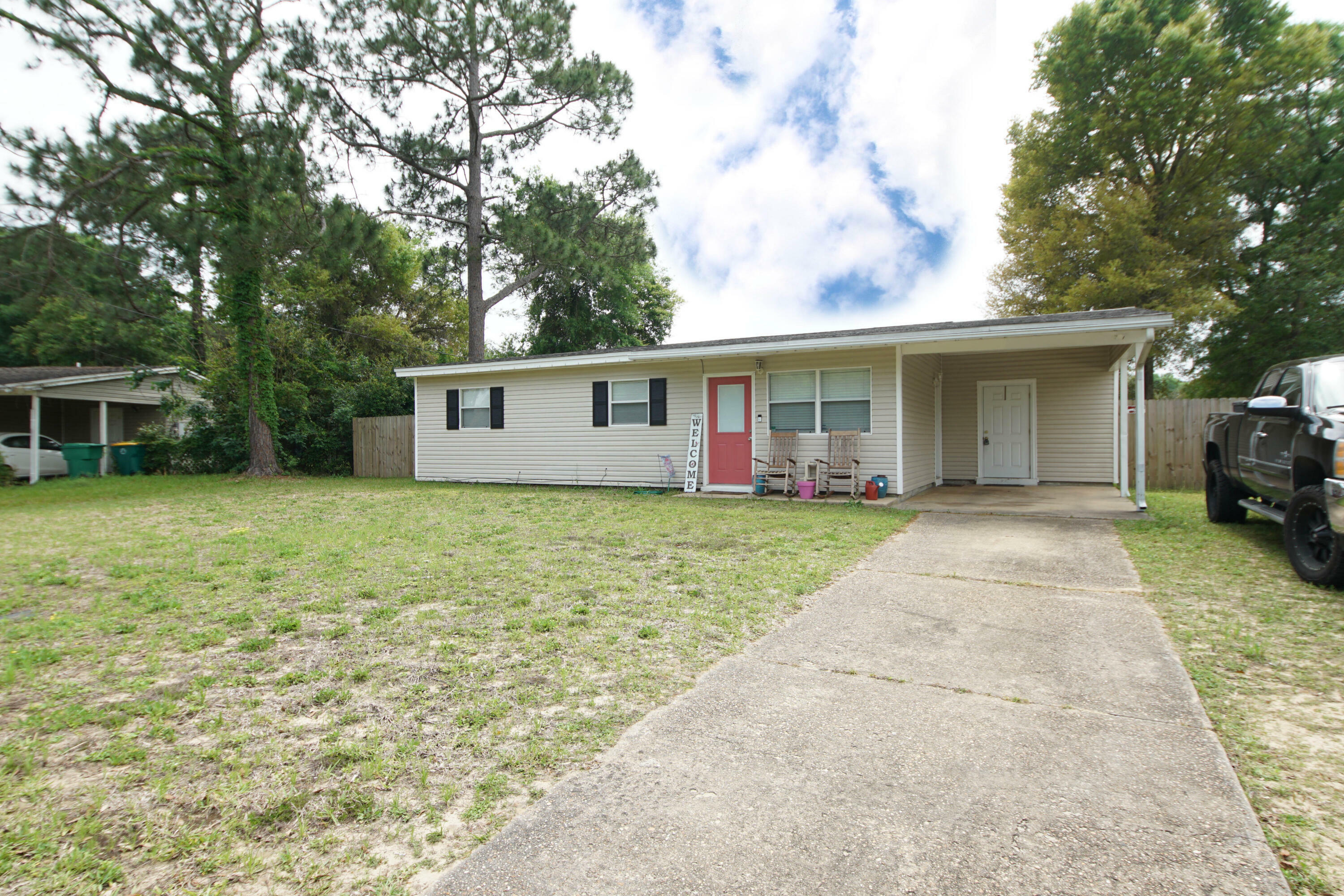 Property Photo:  617 Manchester Road  FL 32547 