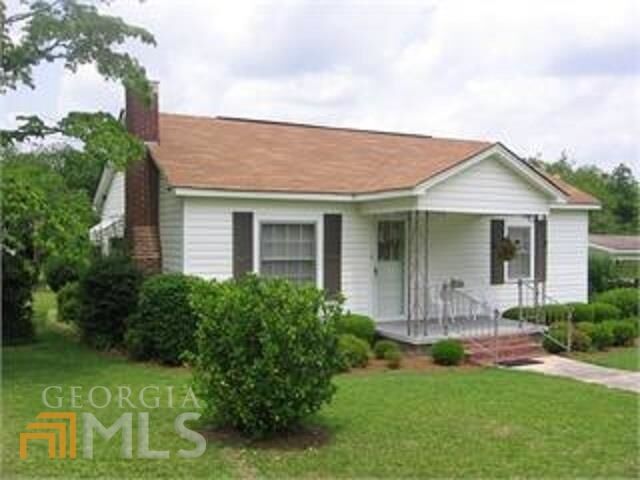 Property Photo:  99 Fourth Street  GA 31017 