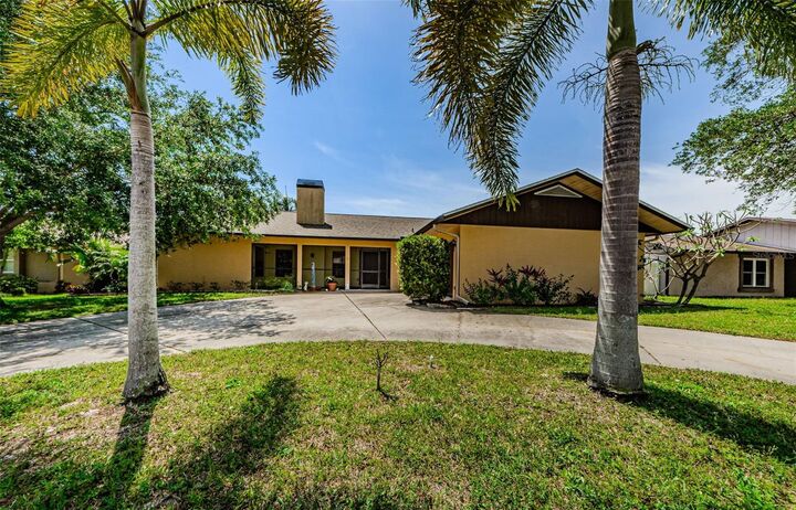 Property Photo:  1038 Lemon Tree Lane  FL 34683 