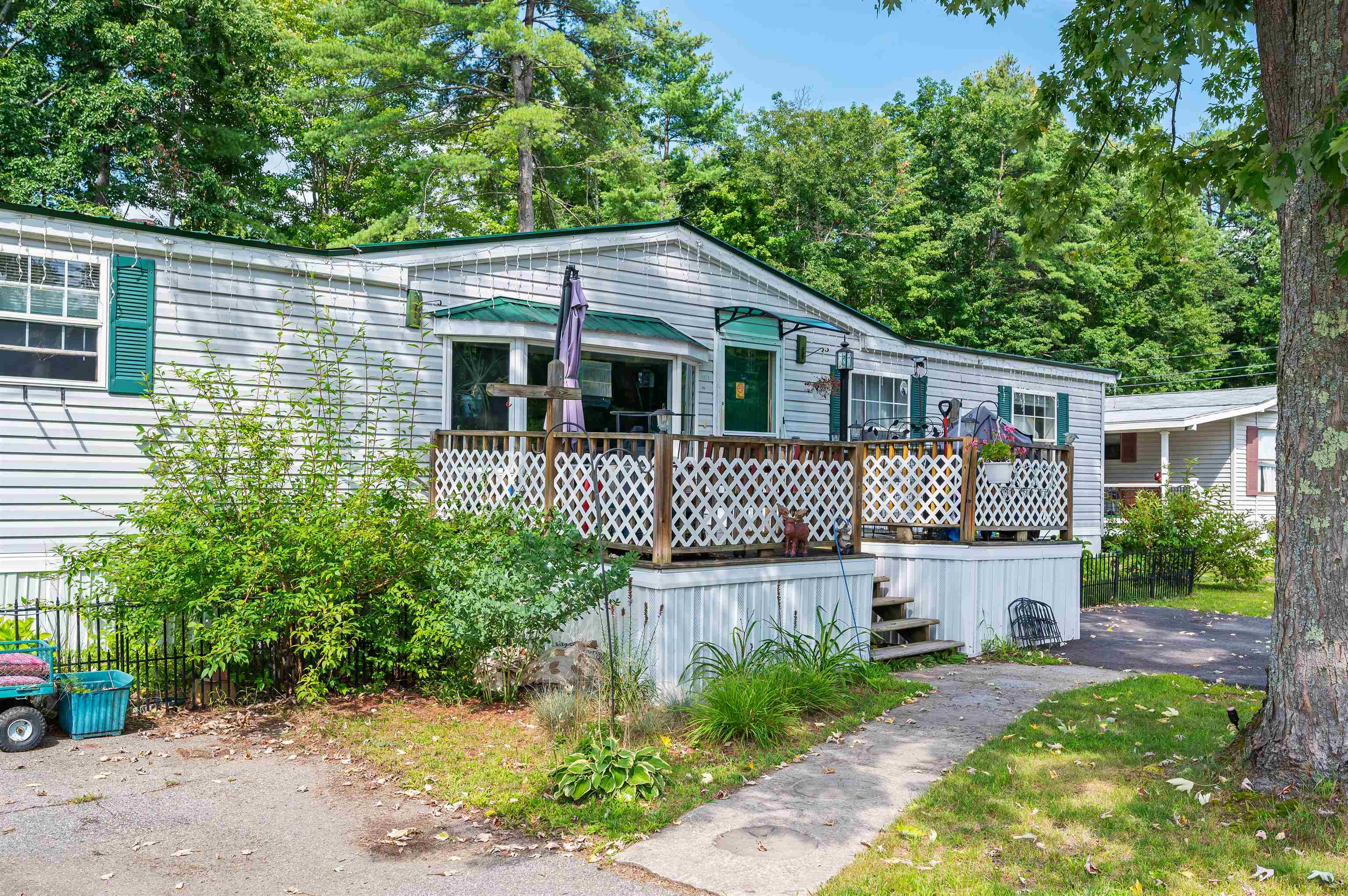 Property Photo: 124 Lamplighter Drive NH 03860