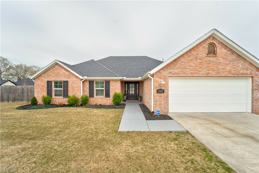 1572 Bayberry Avenue  Fayetteville AR 72701 photo