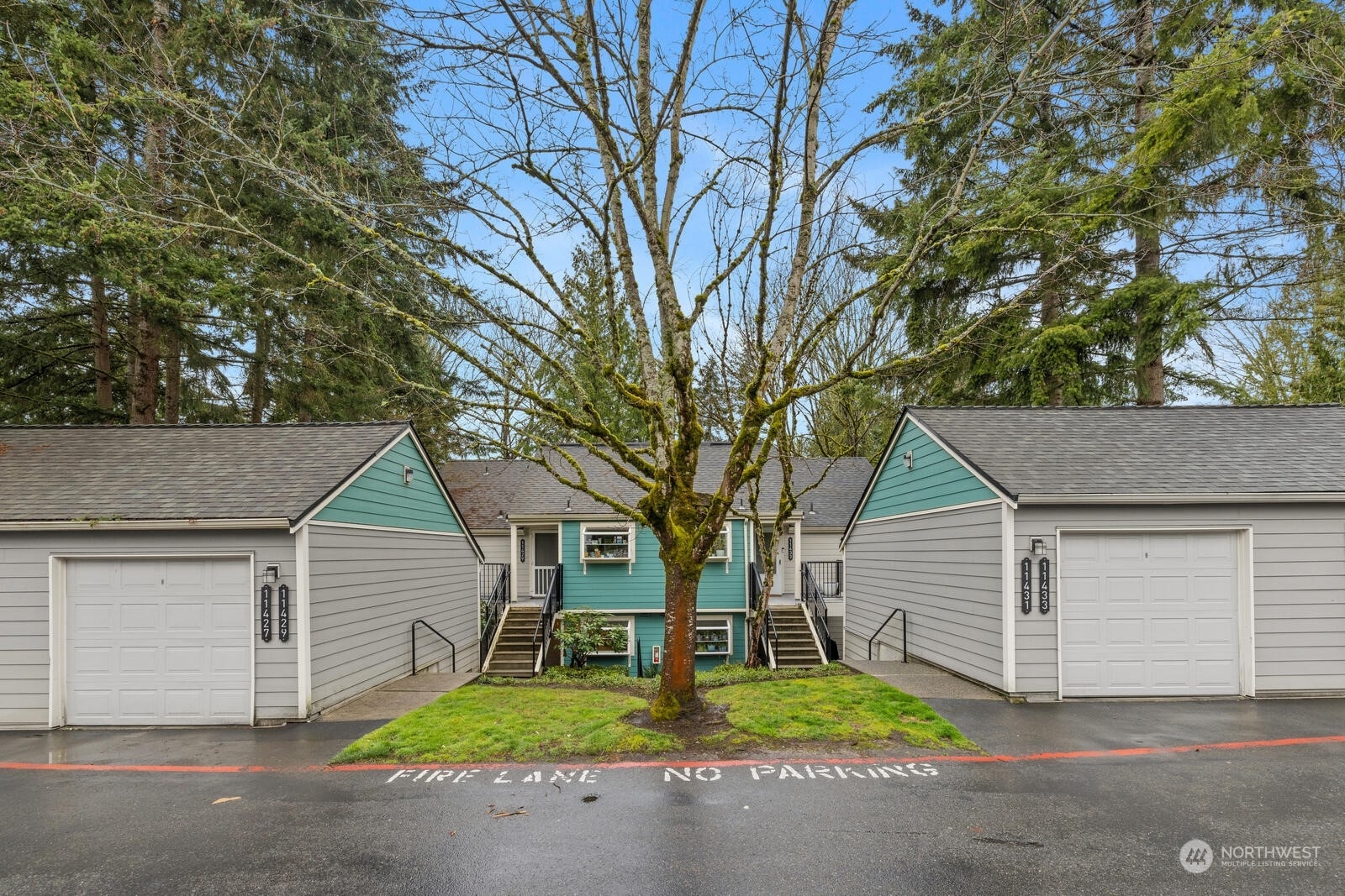 Property Photo:  11427 105th Court NE 601  WA 98033 