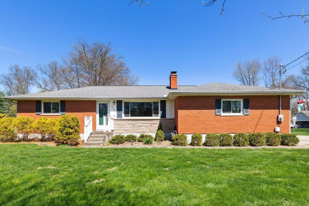 Property Photo: 2162 Oakwood Dr OH 45150