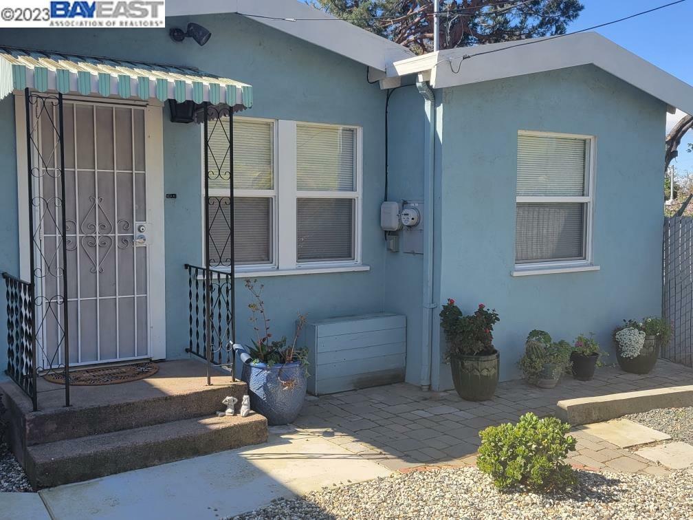 Property Photo:  37151 Mission Blvd  CA 94536 