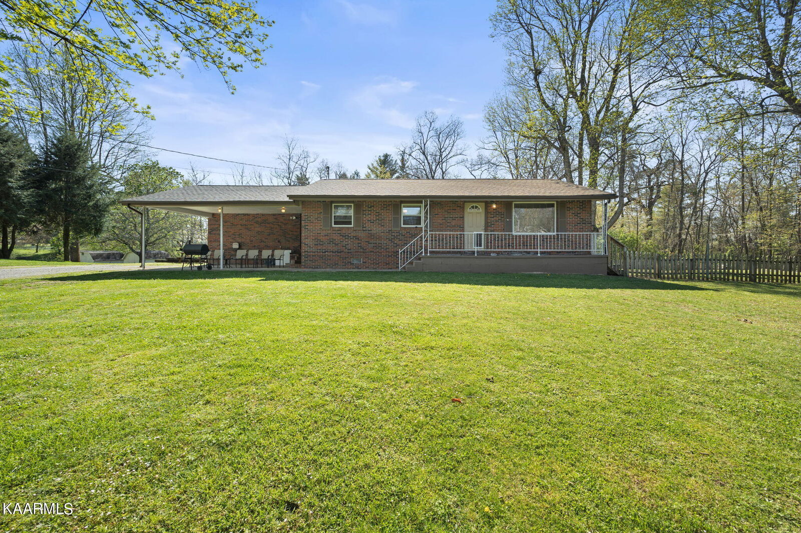 Property Photo: 83 Phyllis St TN 38555
