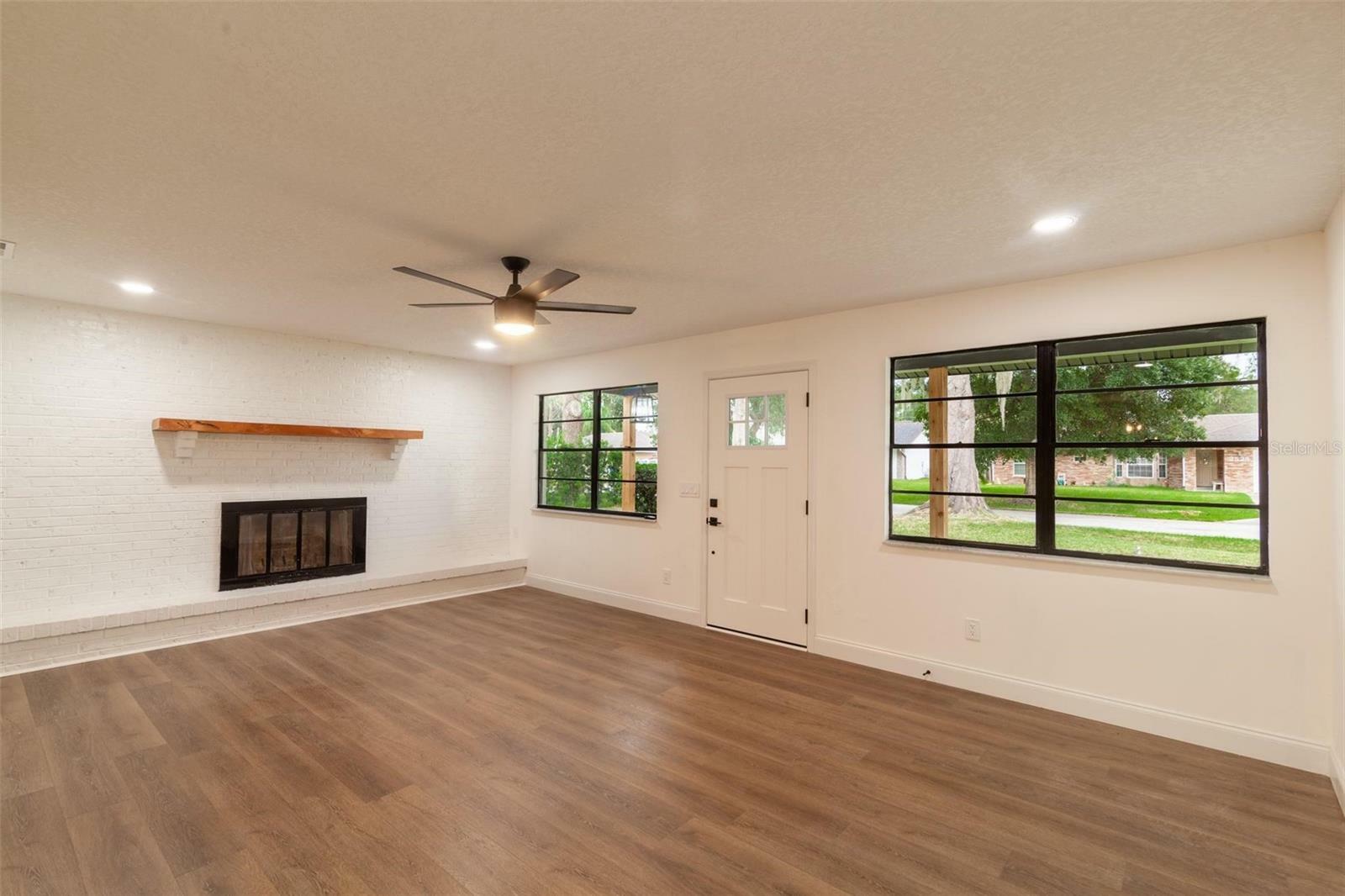 Property Photo:  2526 Victory Palm Drive  FL 32141 